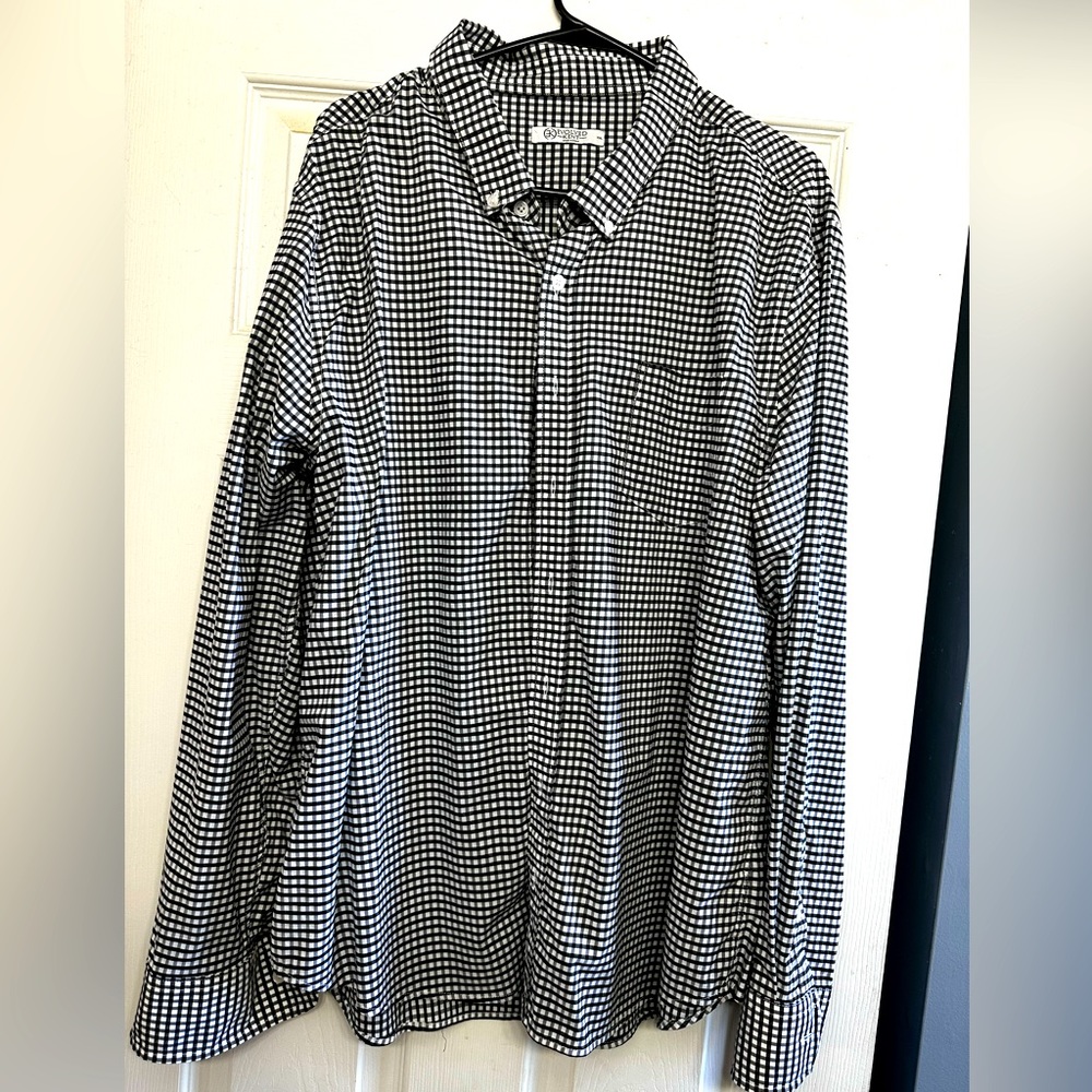 Untucked style Men’s button down